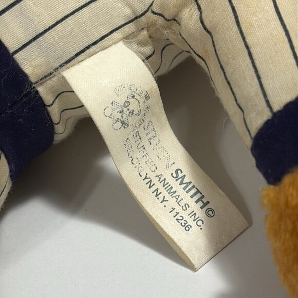 Vintage New York Yankees 13” plush with home team uniform striped MLB baseball - Picture 7 of 8
